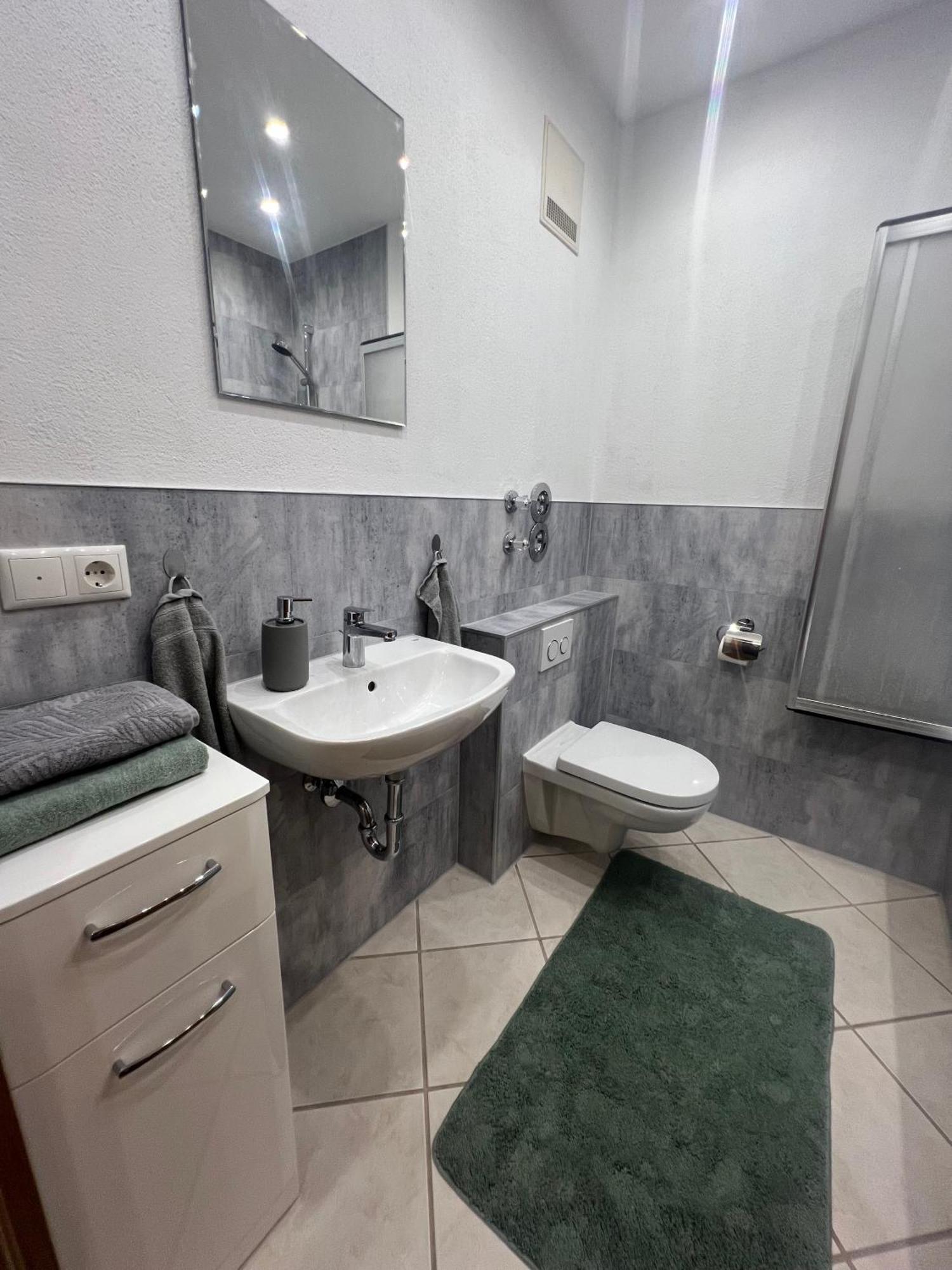 Palmen Apartment Direkt In Bad Aibling Extérieur photo